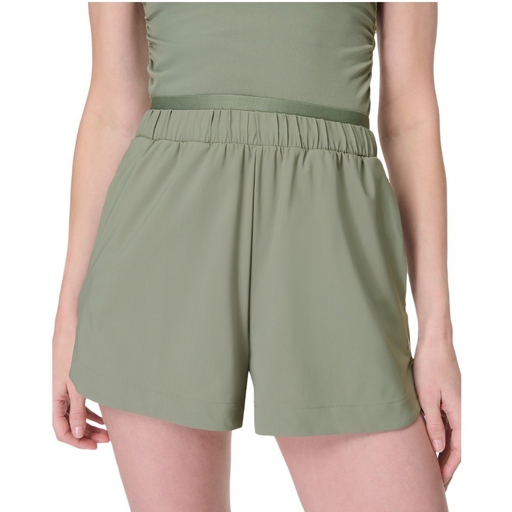Sweaty Betty Explorer Elevated 3" Shorts Willow Green Womens Small NEW